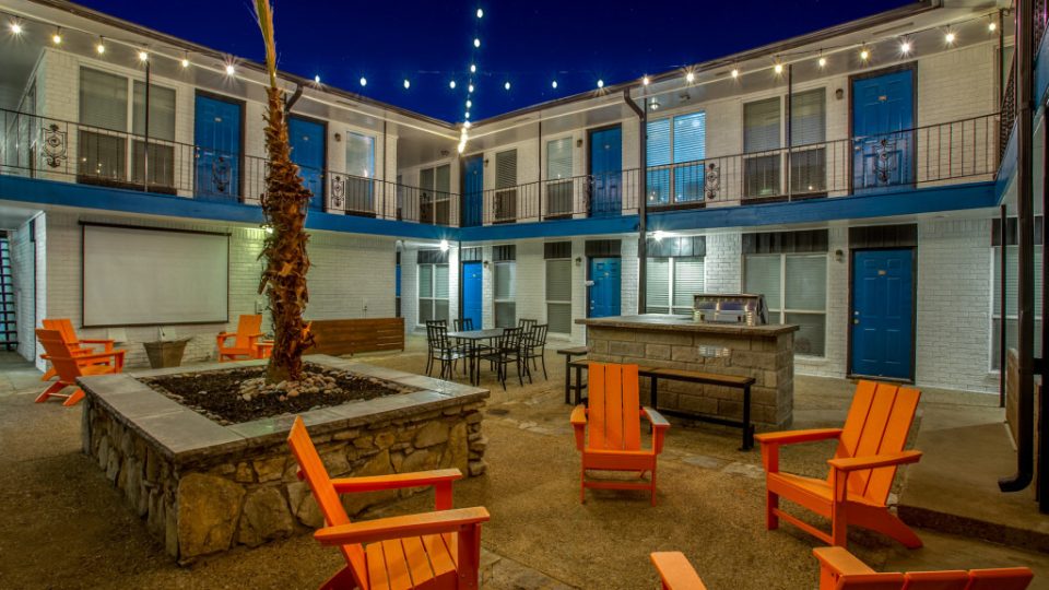 Vintage Pad Exterior